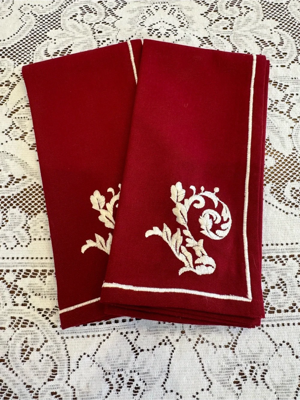 Williams Sonoma Set of 2 Embroidered Napkins Burgundy w/ White Scroll EUC